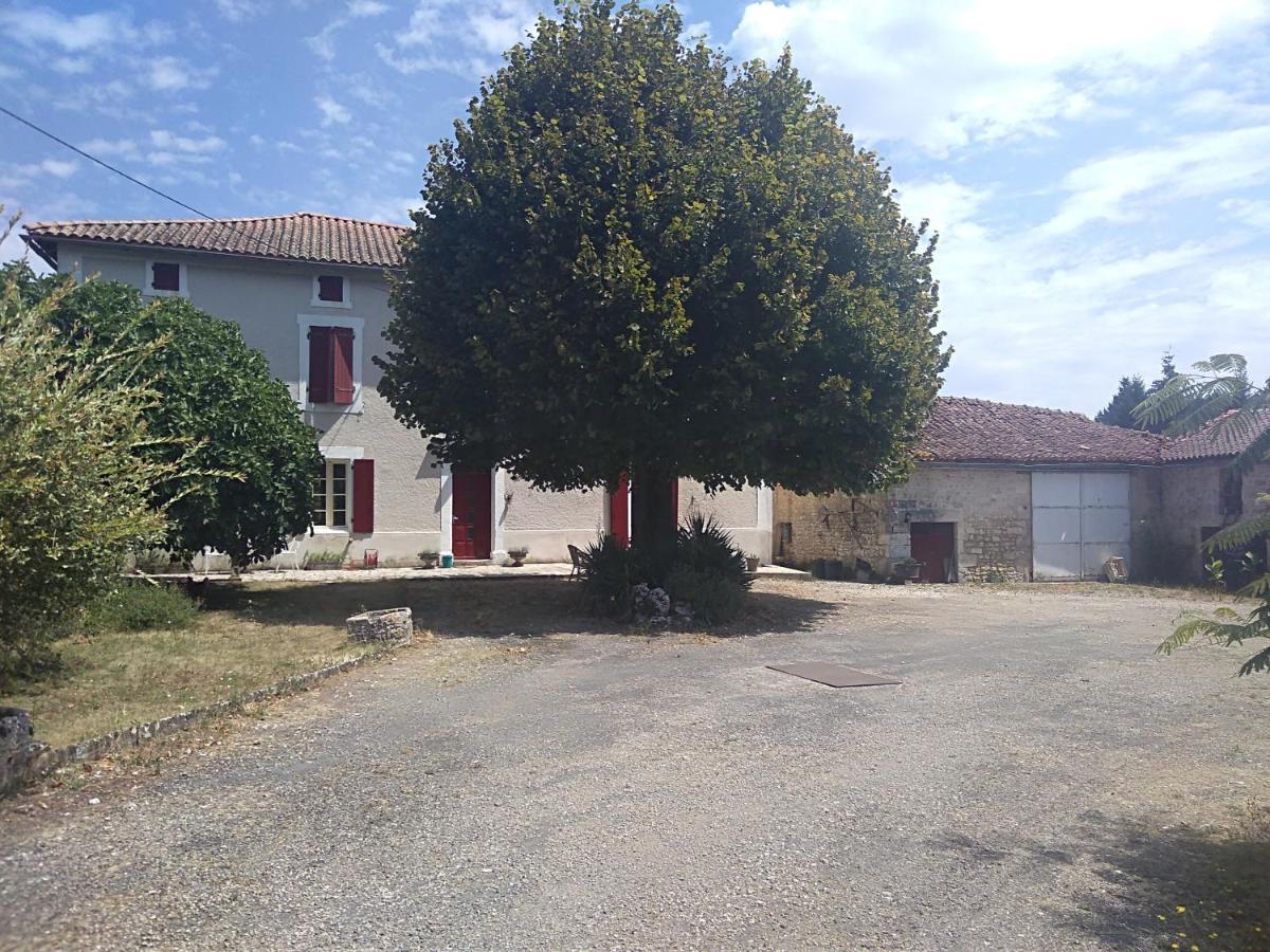 Gites Les Lignons Champniers  Exterior photo